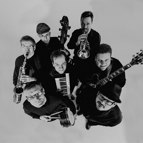 Die Band Round Midnight bei einem Jazzkonzert auf der Bühne