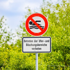 Beschilderung Badeverbot