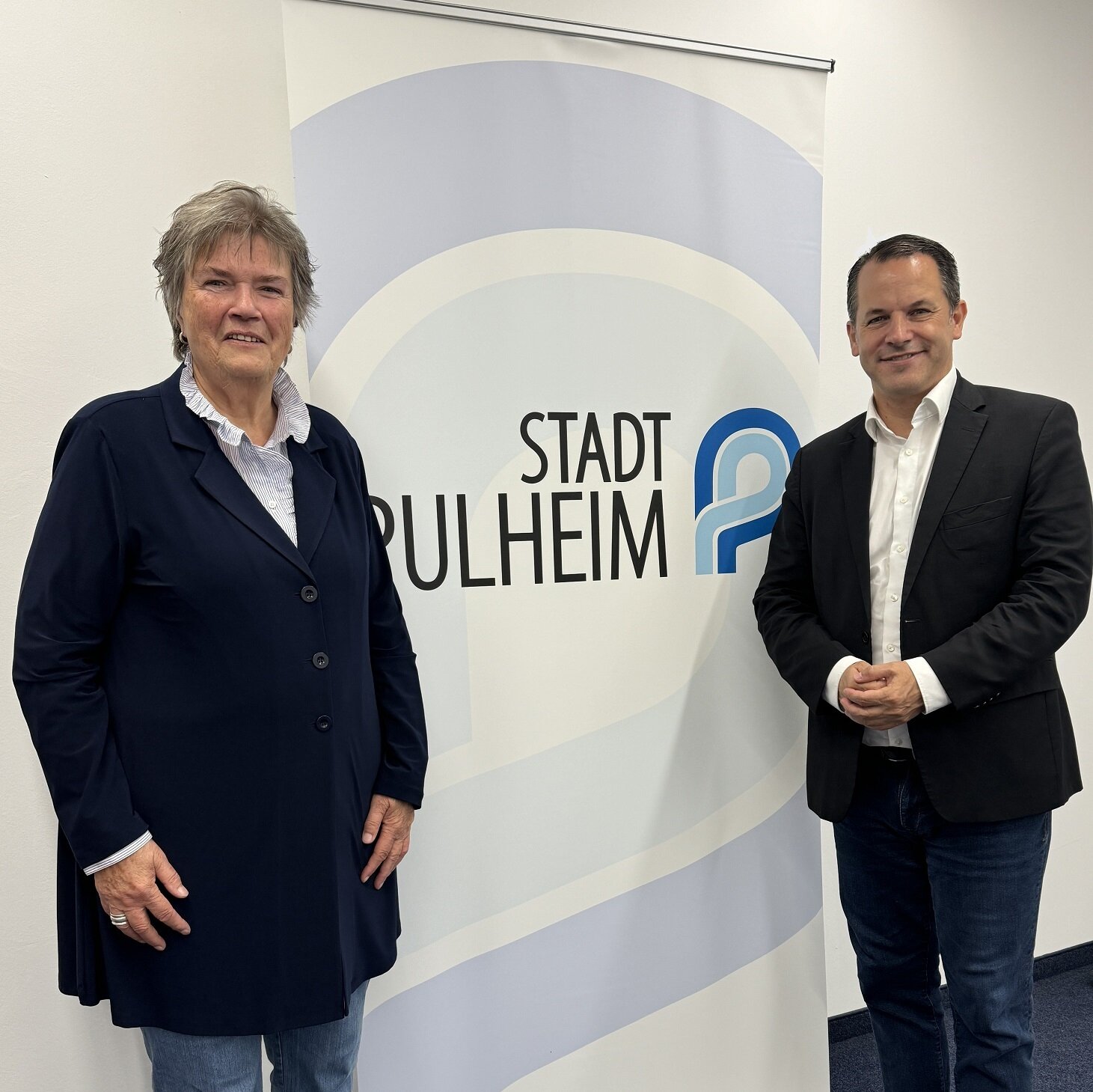 Bürgermeister Frank Keppeler mit Monika Balster