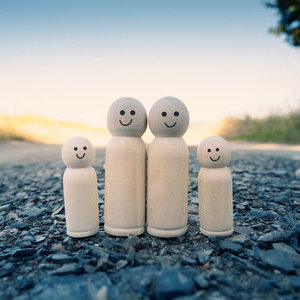 Holzfiguren Familie