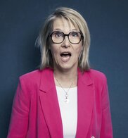 Frau Sturm – Arschbombe ins Leben - M.Seypelt (Theater im Walzwerk) Frau Sturm – Arschbombe ins Leben