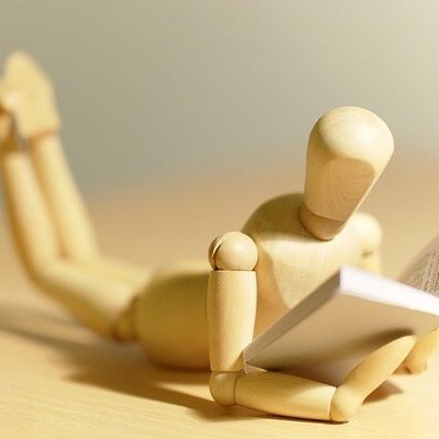 Besser schreiben und lesen: Alfa-Mobil ber&auml;t auf dem Pulheimer Marktplatz (Symbolbild)