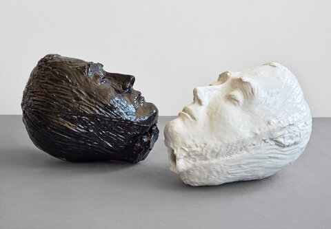 Black and white (Father), 2020, Keramik, glasiert