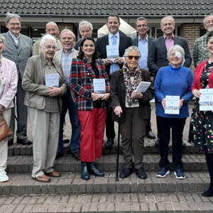 Der Verein für Geschichte e.V. Pulheim präsentiert sein neues Jahrbuch.