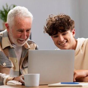 FUKS - Jung und Alt lernen gemeinsam am PC