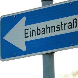 Einbahnstra&szlig;e